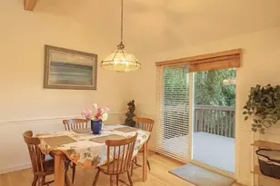 13405 SE 56th Pl, Bellevue, WA 98006 - Photo 11