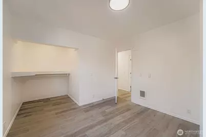 105 E 96th Street, Tacoma, WA 98445 - Photo 9