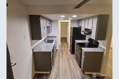 105 E 96th Street, Tacoma, WA 98445 - Photo 35