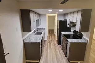 105 E 96th St, Tacoma, WA 98445 - Photo 35