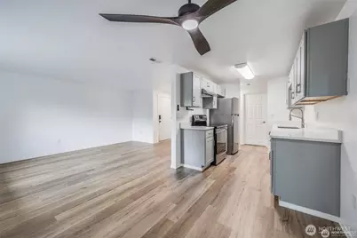 105 E 96th Street, Tacoma, WA 98445 - Photo 29