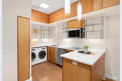 656 Howe Street, Seattle, WA 98109 - Photo 27