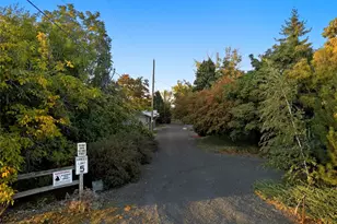 327 Powell Rd, Milton-Freewater, OR 97862 - Photo 27