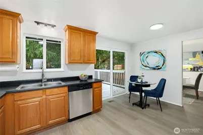 1302 N Woodlawn Street, Tacoma, WA 98406 - Photo 13