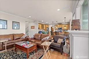 10705 176th Ave E, Bonney Lake, WA 98391 - Photo 5