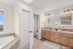 10705 176th Ave E, Bonney Lake, WA 98391 - Photo 33