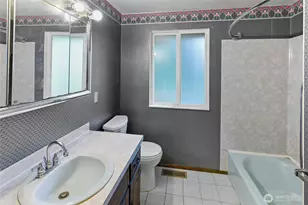 5755 Blakely Ave NE, Bainbridge Island, WA 98110 - Photo 17