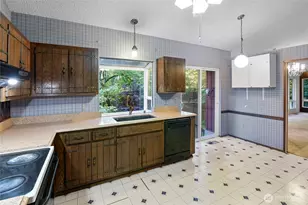 5755 Blakely Ave NE, Bainbridge Island, WA 98110 - Photo 3