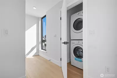 218 21st Avenue E, Seattle, WA 98112 - Photo 11