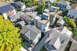 218 21st Ave E, Seattle, WA 98112 - Photo 3