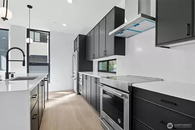 218 21st Avenue E, Seattle, WA 98112 - Photo 15