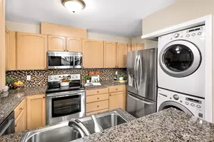 9210 Market Pl, Lake Stevens, WA 98258 - Photo 7