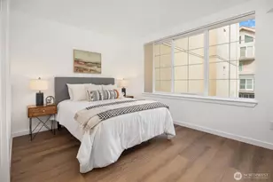 11004 NE 11th St, Bellevue, WA 98004 - Photo 17