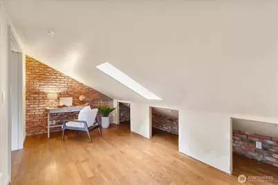 17312 Gravenstein Road, Bothell, WA 98012 - Photo 37