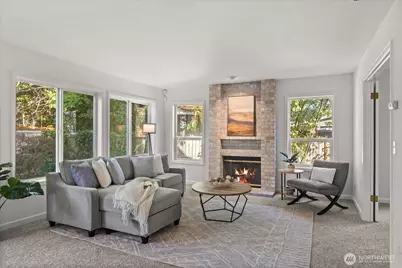 17312 Gravenstein Road, Bothell, WA 98012 - Photo 11