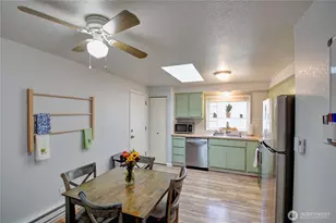 685 NW Atalanta Way, Oak Harbor, WA 98277 - Photo 9