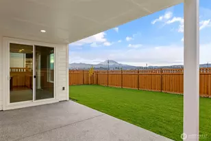 20402 150th St E, Bonney Lake, WA 98391 - Photo 33