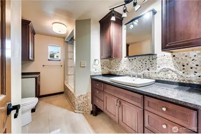 212 Grandview Ave, Camano Island, WA 98282 - Photo 17