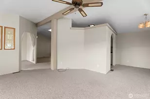 318 Peacock Ln, Kelso, WA 98626 - Photo 11