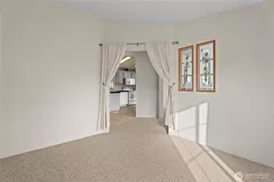 318 Peacock Ln, Kelso, WA 98626 - Photo 7
