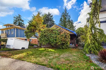 6517 39th Avenue NE, Seattle, WA 98115 - Photo 1