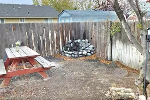 1122 E St Helens Dr, Moses Lake, WA 98837 - Photo 11