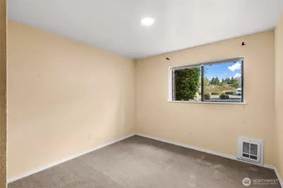 1321 S Puget Drive #E15, Renton, WA 98055 - Photo 17