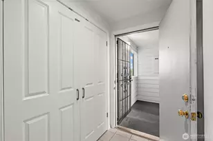 1321 S Puget Dr, Renton, WA 98055 - Photo 3