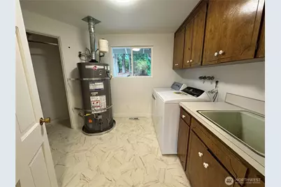 8505 NE 27th Place, Clyde Hill, WA 98004 - Photo 31