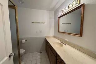 8505 NE 27th Pl, Clyde Hill, WA 98004 - Photo 19