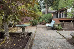 8505 NE 27th Pl, Clyde Hill, WA 98004 - Photo 37