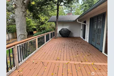 8505 NE 27th Place, Clyde Hill, WA 98004 - Photo 35