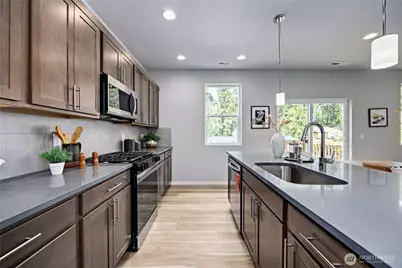 252 NE Shadowhawk Lane, Bremerton, WA 98311 - Photo 17