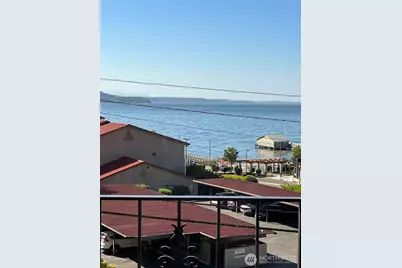 28313 Redondo Way S #102, Des Moines, WA 98198 - Photo 3