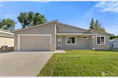 523 Dorsing Street, Moses Lake, WA 98837 - Photo 1