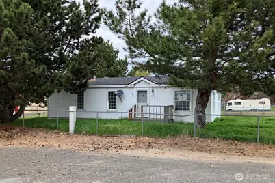 775 Preston Avenue, Waitsburg, WA 99361 - Photo 1