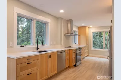20698 Mainland View Lane NE, Suquamish, WA 98392 - Photo 17