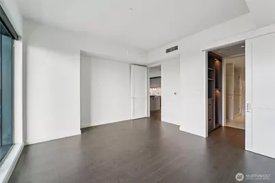 838 Avenue Square NE #1103, Bellevue, WA 98004 - Photo 5