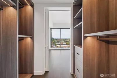 838 Avenue Square NE #1103, Bellevue, WA 98004 - Photo 3