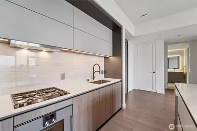 838 Avenue Square NE #1103, Bellevue, WA 98004 - Photo 11