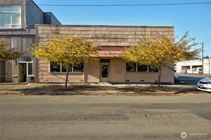 608 8th St, Hoquiam, WA 98550 - Photo 1