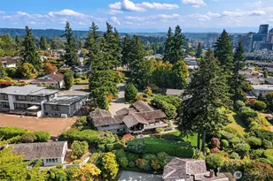 9501 NE 13th St, Clyde Hill, WA 98004 - Photo 3