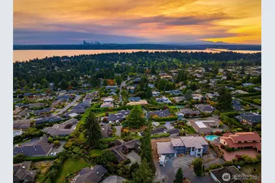 9501 NE 13th Street, Clyde Hill, WA 98004 - Photo 39