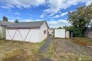 216 E 10th St, Port Angeles, WA 98362 - Photo 29
