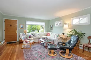 216 E 10th St, Port Angeles, WA 98362 - Photo 3