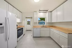 1509 Rainer St, Sumner, WA 98390 - Photo 11