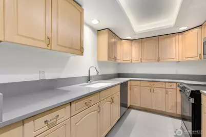 11011 NE 12th Street #405, Bellevue, WA 98004 - Photo 9