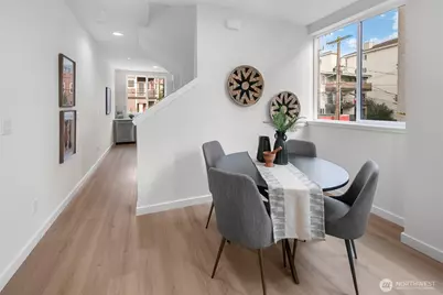 318 E Bellevue Avenue E, Seattle, WA 98102 - Photo 11