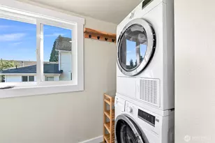 1027 21st St, Bellingham, WA 98225 - Photo 15