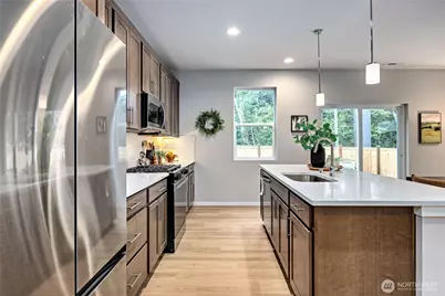 304 NE Shadowhawk Lane, Bremerton, WA 98311 - Photo 11